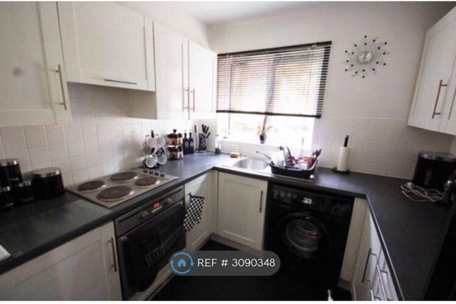 Glandford Way Chadwell Heath, London photo 2