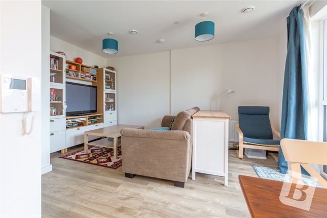 Flat for sale in Peregrine Drive, Great Warley, Brentwood, Essex
