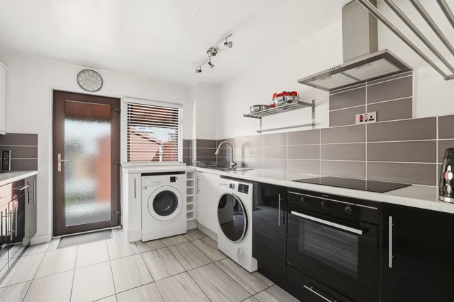 25 Myreton Road, Grangemouth photo 5