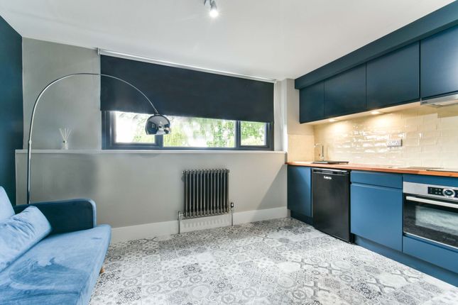 41 Bramley Garth, York photo 2