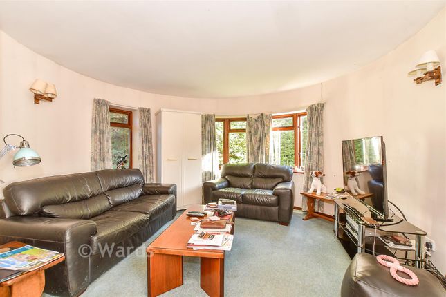 3-bed house on Crabtree Oast, Cradducks Lane, Tonbridge, £875,000