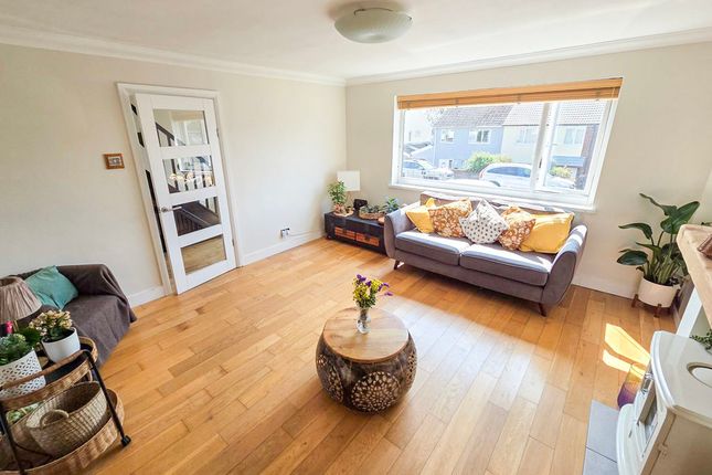 22, Pen-Y-Dre, Caerphilly photo 3