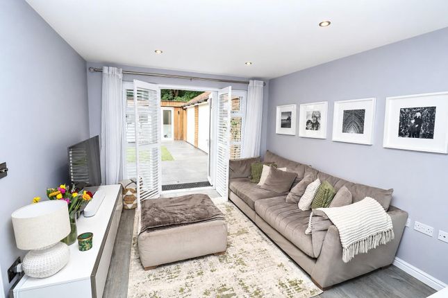 30, Macintyre Place, Church Crookham photo 3