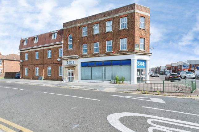 Flat 4, 844, Wimborne Road, BOURNEMOUTH photo 3