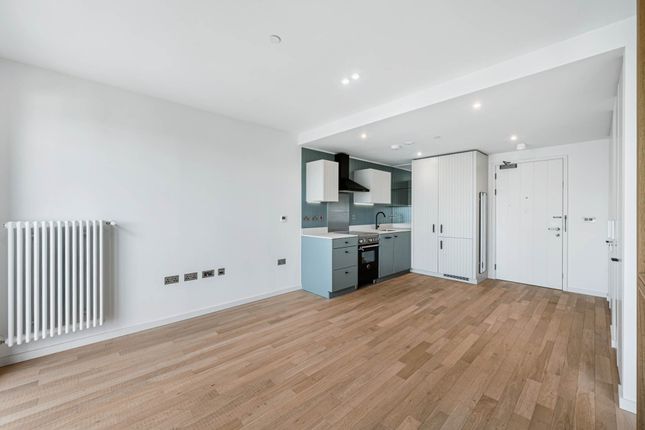 45 Calville House, Ronalds Way, Brentford photo 4
