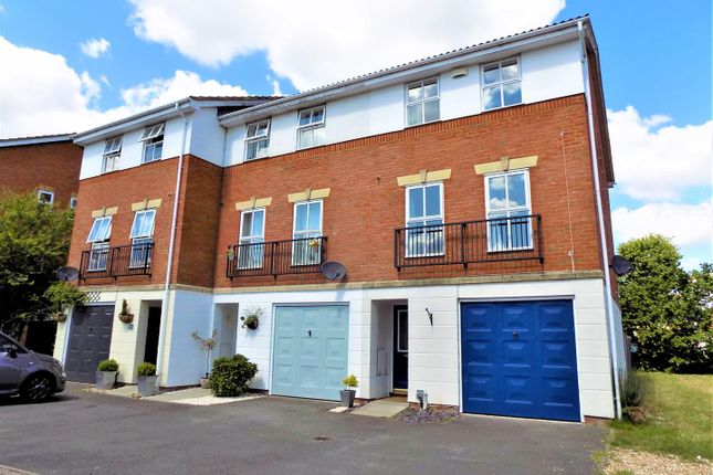 Town house to rent in Cody Close, Ash Vale, Aldershot