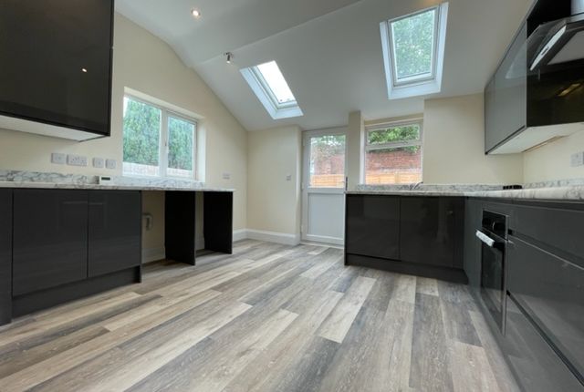 26, Lickhill Road, STOURPORT-ON-SEVERN photo 3