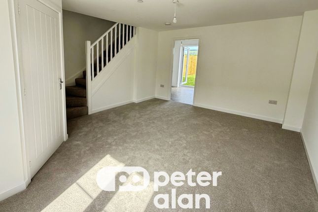 18, Pontyclun photo 5