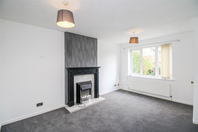 18, Ashbrook Close, Ossett photo 4