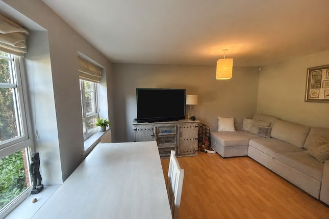 86, Sheridan Way, Sherwood Nottingham photo 4