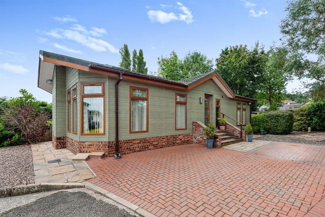 Thumbnail Mobile/park home for sale in Helsby Park Homes, Chester Road, Frodsham