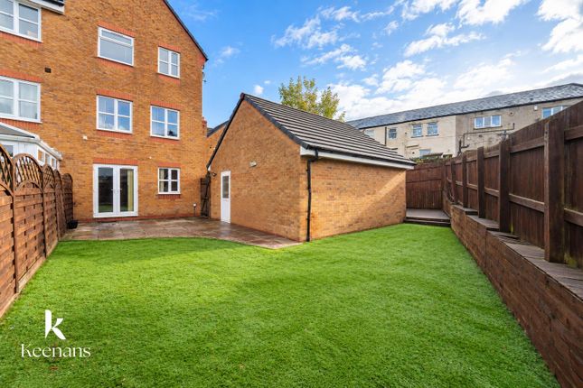 Sweet Briar Close, Accrington photo 4
