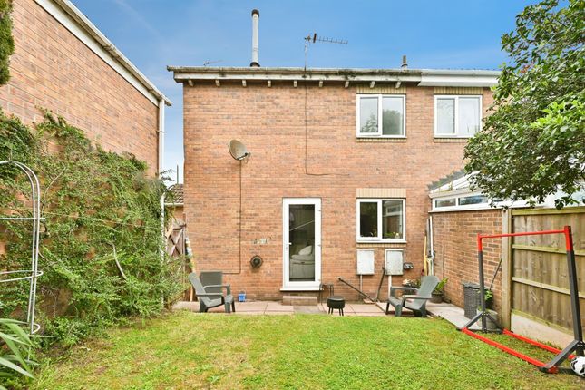 16, Gunn Close, NOTTINGHAM photo 4