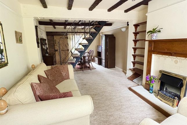 Through Lounge / Dining