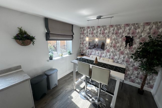 106, Kestrel Road, CORBY photo 3