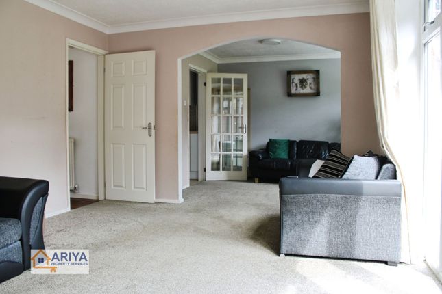 5 Beacon Close, Leicester photo 2