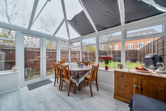 21, Jersey Drive, Wokingham photo 4