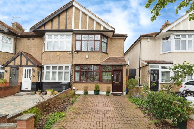 Terraced house for sale in Uplands Road, Woodford Green