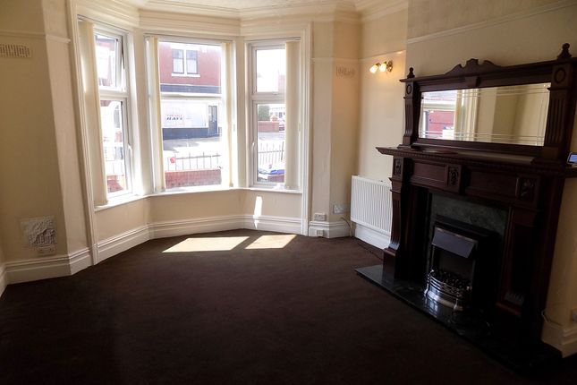 43, Holmfield Road, Blackpool photo 3