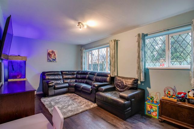 Terraced house for sale in Dacre Avenue, Wakefield
