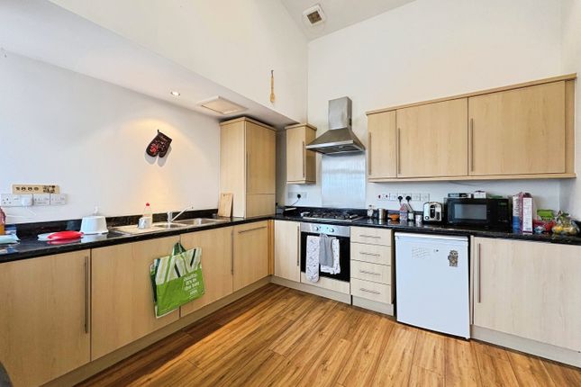 21, Manhattan Apartments, Yeovil photo 2