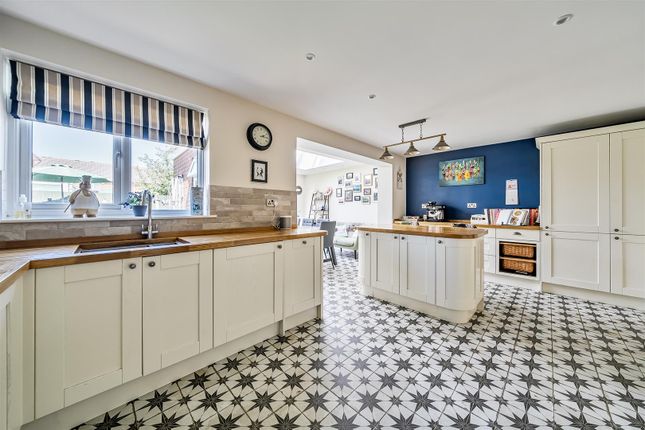 3, Wheatcroft Road, Lee-On-The-Solent photo 3