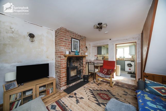 109, Combe Street, Chard photo 2