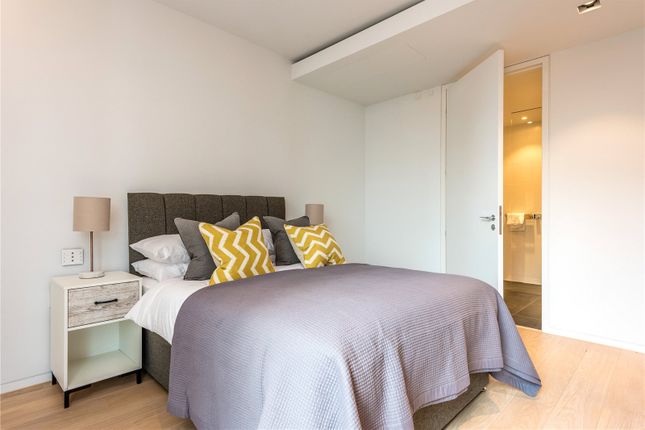 4.3 Vicary House, 24, Bartholomew Close, London photo 3