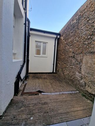 Flat to rent in Eastern Road, Brighton