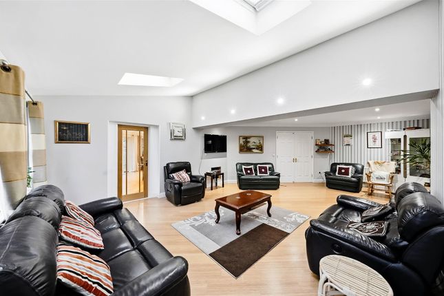 25, Sandringham Drive, Bexley Park photo 2