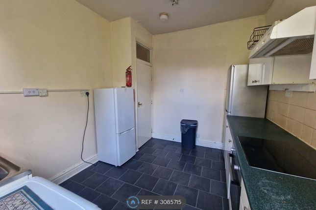 St Martins Terrace, Leeds photo 4