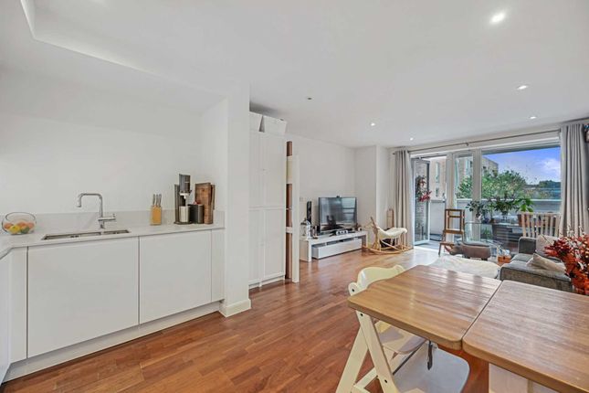6, Rutherford House, London photo 5