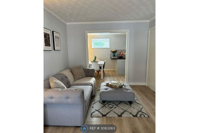 Pryors Court, Whitehorse Street, Baldock photo 3