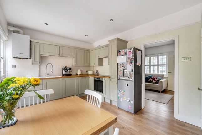 120, Lower Green Road, Esher photo 3