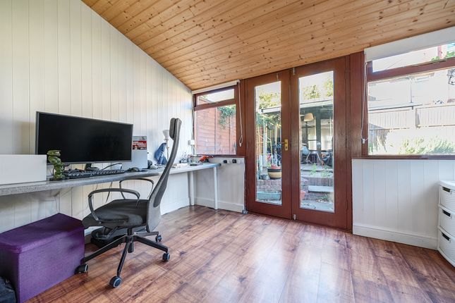 55, Brodie Road, Enfield photo 3