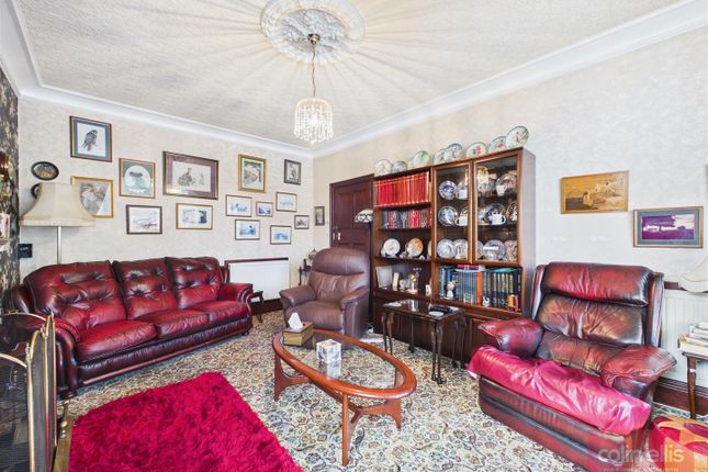 64, Scalby Road, Scarborough photo 4