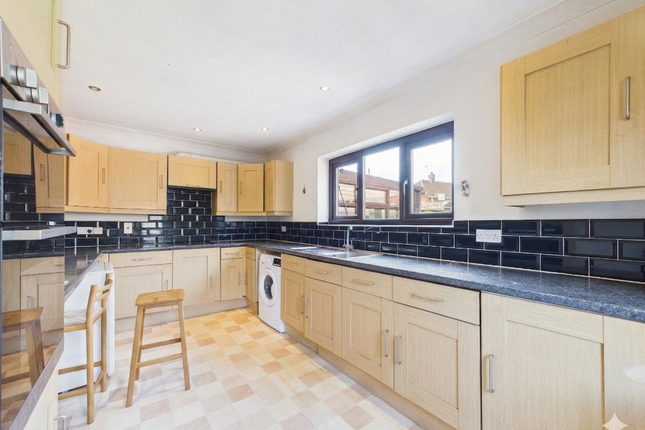 1, Glebe Cottage, Church Lane, Harleston photo 2