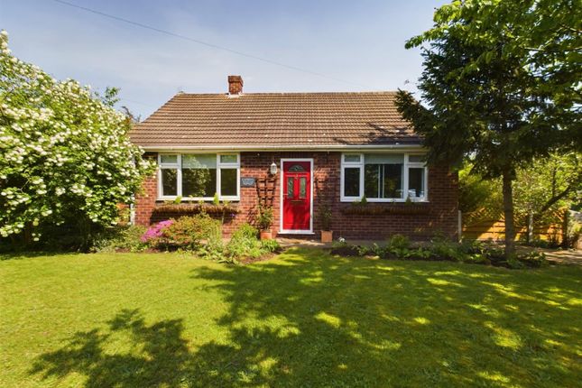 Thumbnail Detached bungalow for sale in Newark Road, Laughterton, Lincoln
