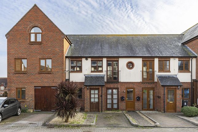 2-bed flat on 9, Fern Square, Weymouth, £180,000