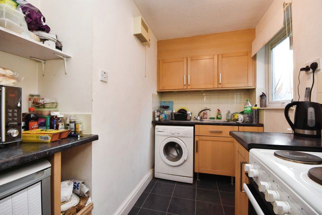 28, Darnay Rise, CHELMSFORD photo 2