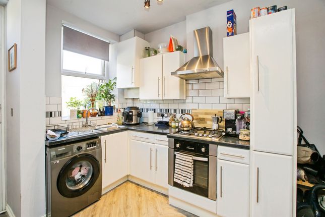 2, Mabel Street, Mytholmroyd photo 2