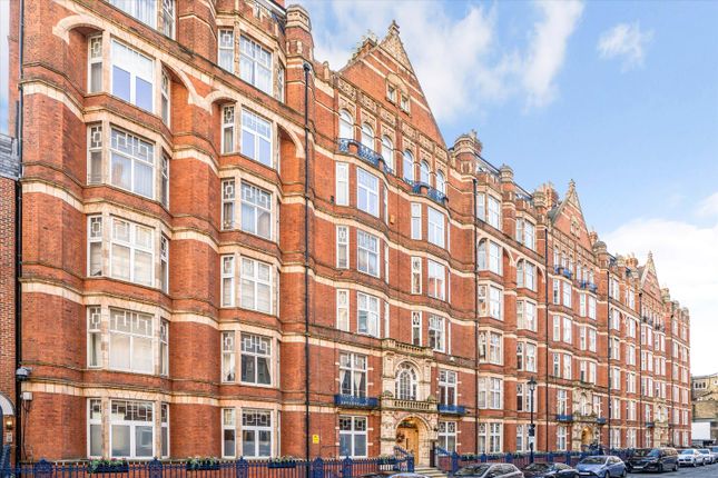 Thumbnail Flat for sale in Bickenhall Street, London