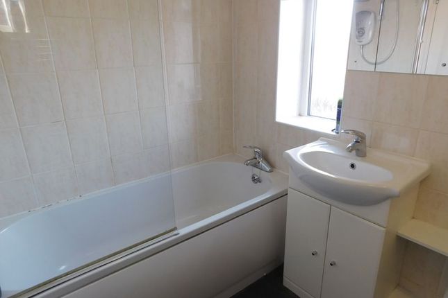 14, Edinburgh Walk, Worksop photo 5