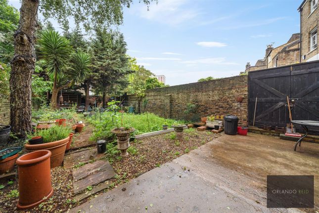 14 Albert Square Sw8 1BT-2.Jpg