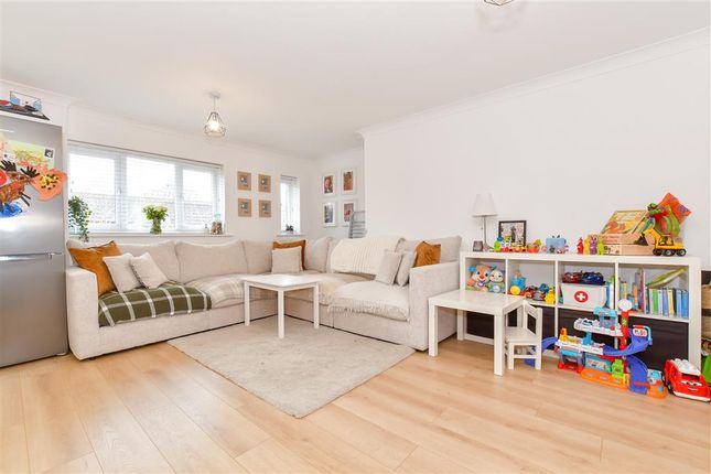 Flat for sale in St. Christopher's Close, Chichester, West Sussex