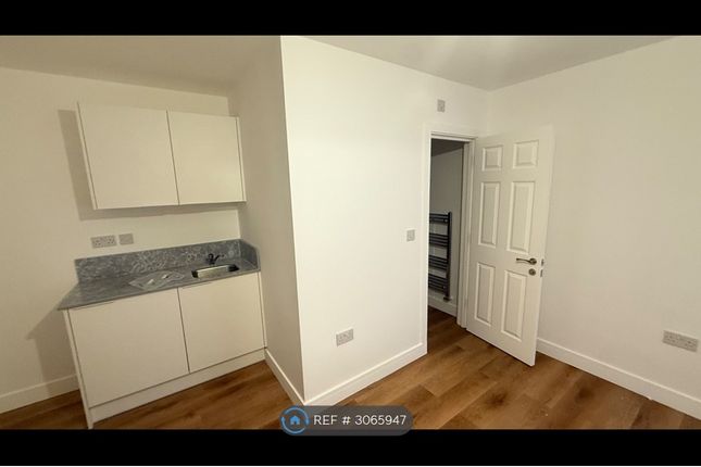 Masefield Avenue, Stanmore photo 2