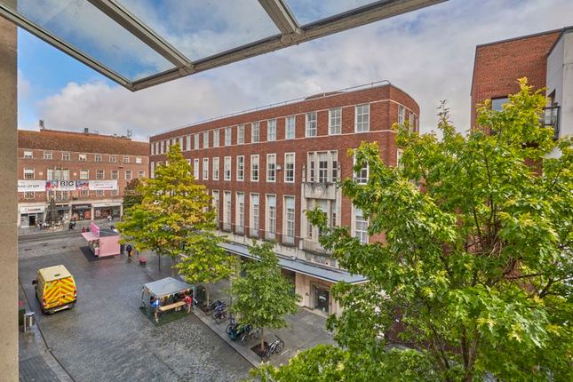 Flat 17, Bedford House, Princesshay Square, Exeter photo 3