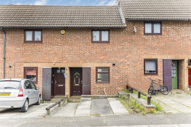 Thumbnail Terraced house for sale in Loompits Way, Saffron Walden