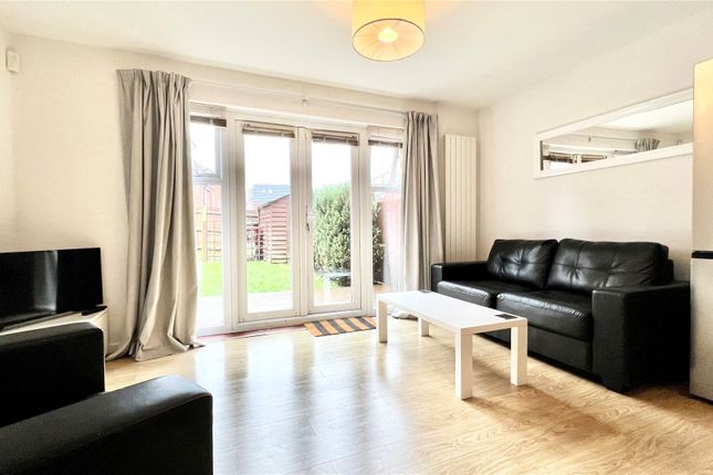 8, Gweal Avenue, Reading photo 2