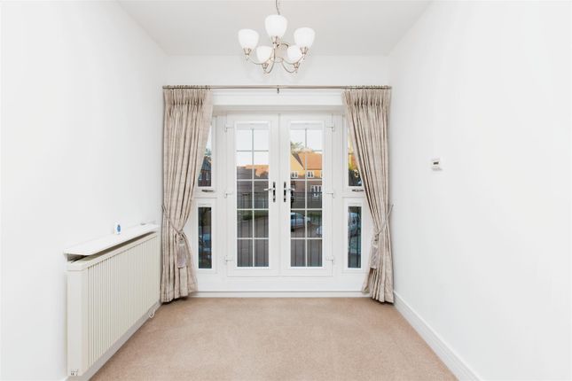 Flat for sale in Ravenshaw Court, Four Ashes Road, Bentley Heath, Solihull